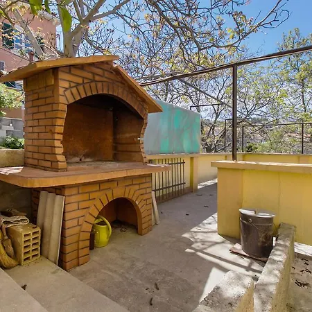 Apartment Oleander - Near & Old Town With Parking Mali Losinj