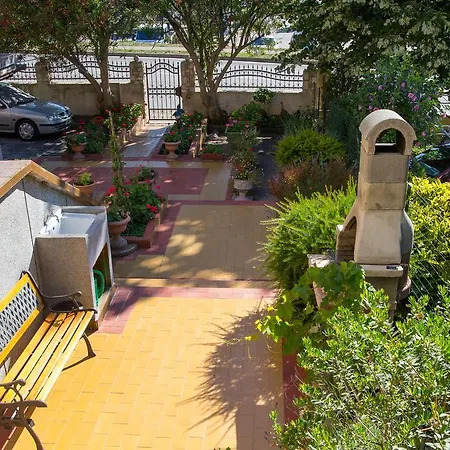 Oleander - Near & Old Town With Parking Mali Losinj