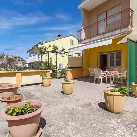 Appartement Apartments Oleander - Near Beach & Old Town With Parking
